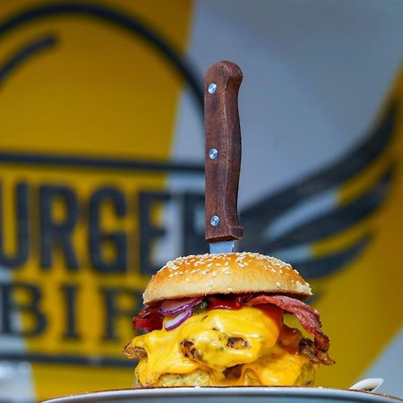 The Greenwich Rooms - Burger & Bird Bar & Restaurant Peacehaven Exterior foto