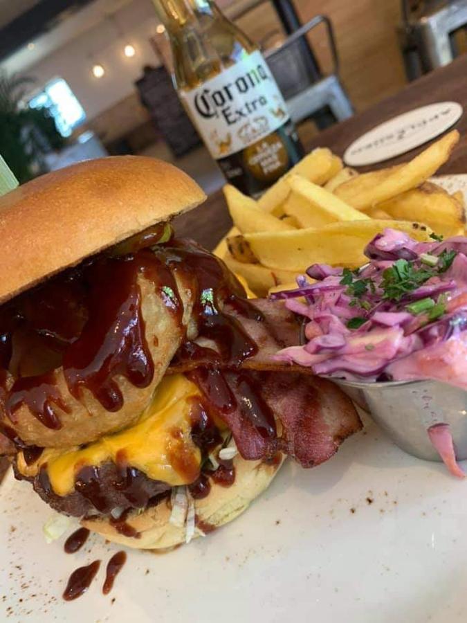 The Greenwich Rooms - Burger & Bird Bar & Restaurant Peacehaven Exterior foto